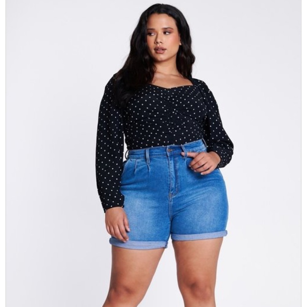 Vibrant Denim Shorts (Plus)